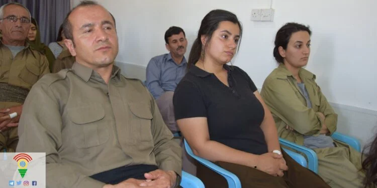 بەڕێوەچونی سیمینارێک بەبۆنەی ١٢ی جۆزەردان لە یەکێک لە بنکەکانی حیزبی دێموکراتی کوردستان