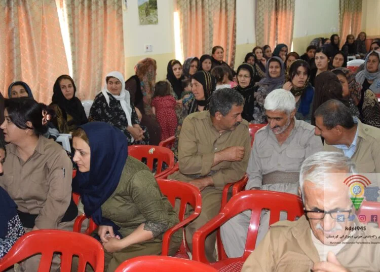 بەڕێوەچوونی ڕێوڕەسمی ماتەمینی “تاهیر دادیلی” لە یەکێک لە بنکەکانی حیزبی دێموکرات