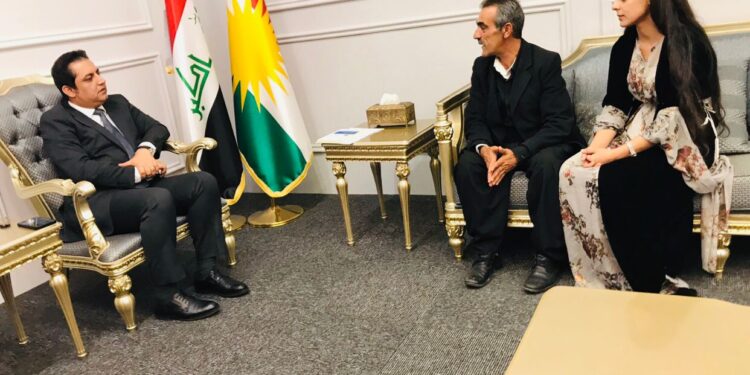 دیداری نوێنەری یەکیەتیی لاوان لەگەڵ وەزیری پەروەردە