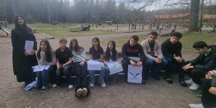 سوید/ کۆبوونەوەی لاوانی “لینشۆپینگ” و ڕیزە چالاکییەک بە بۆنەی دەستبەکاربوونەوەی یەکیەتیی لاوان